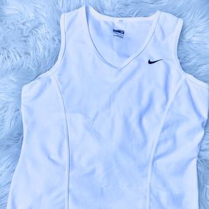 NIKE -FIT DRY TOP SIZE MEDIUM